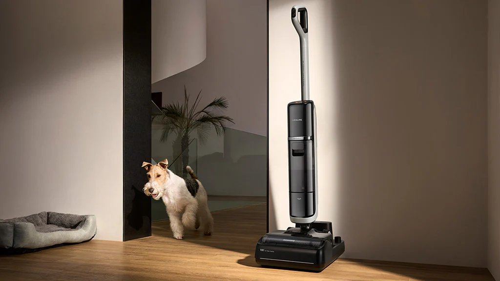 Clean Pet Hair & Muddy Paw Prints With Smart Floor Care 