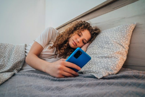 What Dry Texting Means and How to Tell If They're Losing Interest?