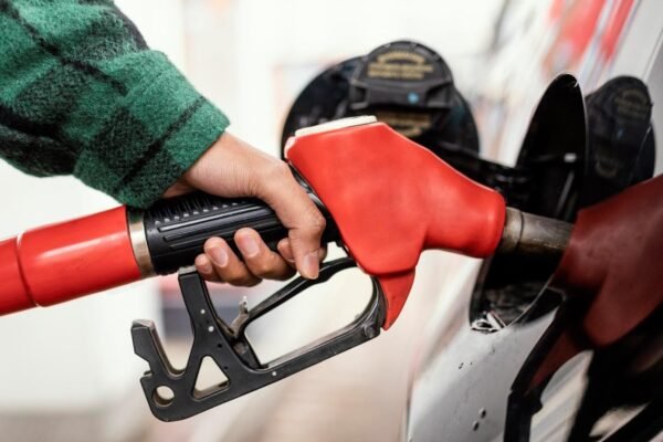 Top 4 Benefits of Fuel Cards