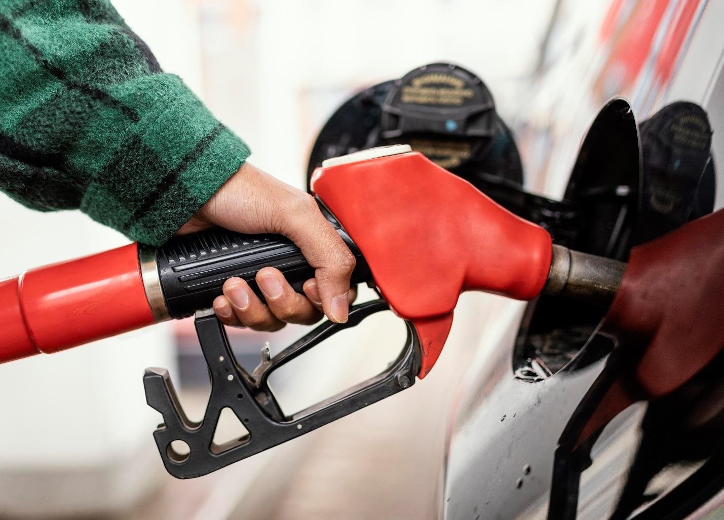 Top 4 Benefits of Fuel Cards