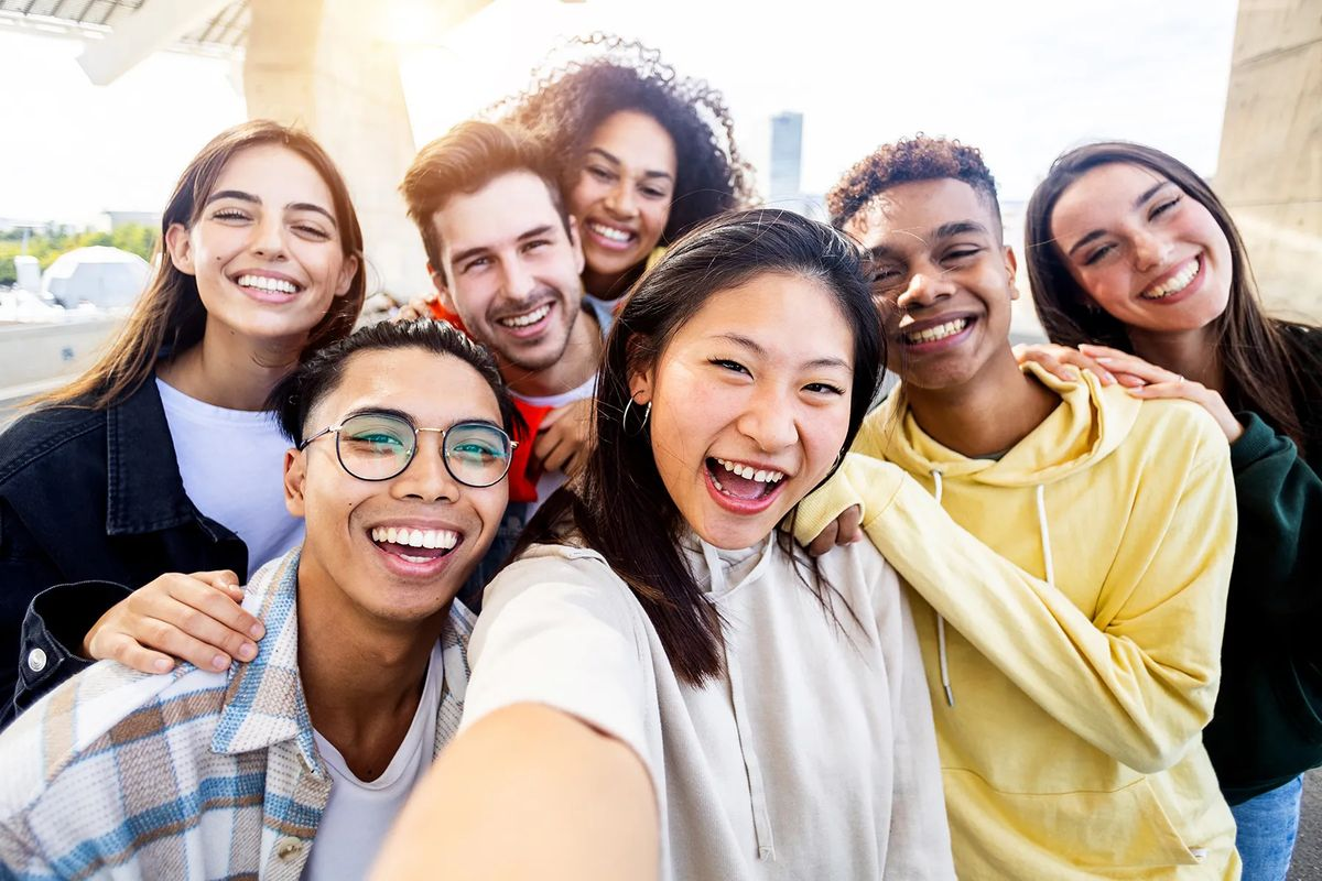 The Connection Between Oral Health, Confidence, and Teenage Development